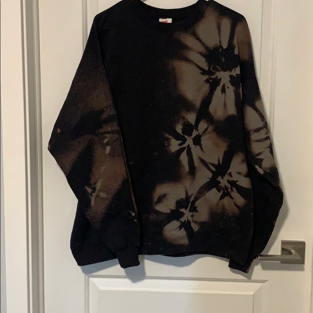 Bleach dyed Crewneck